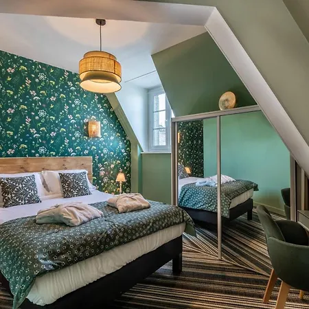 Отель Logis Le Bailliage 3*